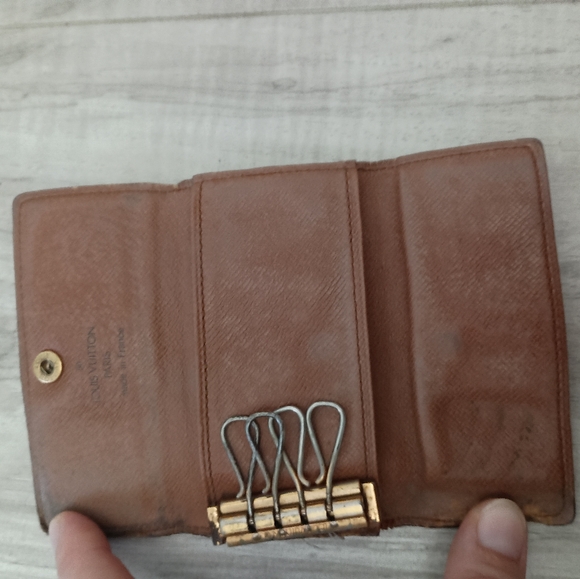 Louis Vuitton monogram 4 ring key holder /pouch /case /keychain - Picture 3 of 6